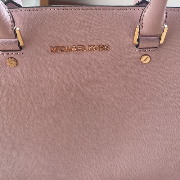 Michael Kors Selma Saffiano Bag - Picture 4 of 8